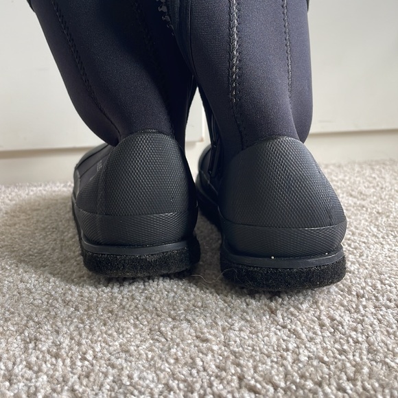 Deep See, Coral Reef Booties, Size 8 - Picture 6 of 7